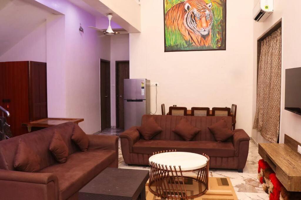Villa Gk Beach House 5Bhk Pvt Pool à Bombay Extérieur photo