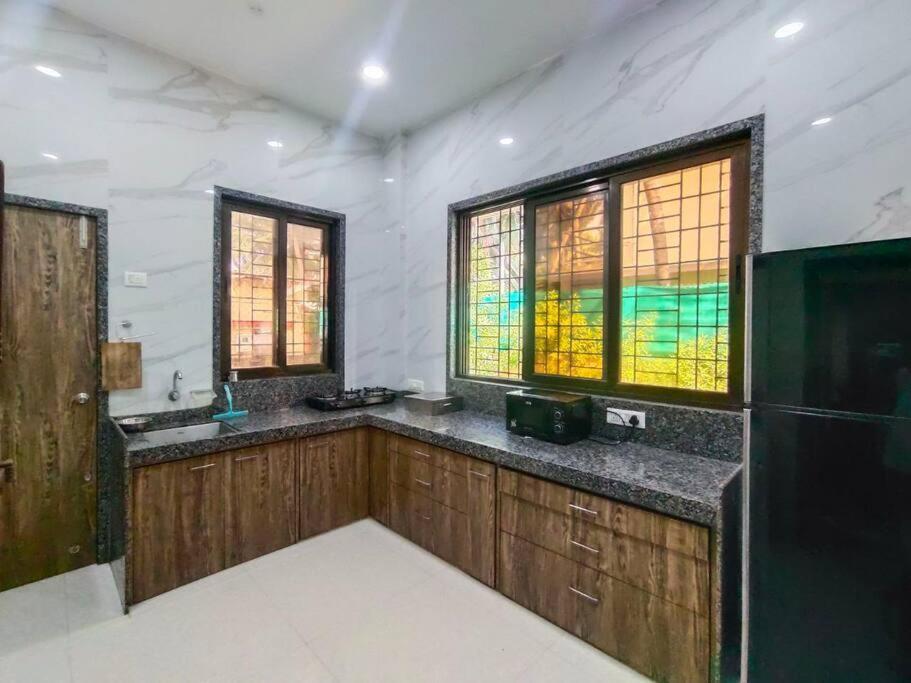 Villa Gk Beach House 5Bhk Pvt Pool à Bombay Extérieur photo